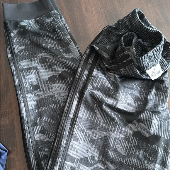 Men's Multi-Color Shorts Collection - Picture 3 of 9